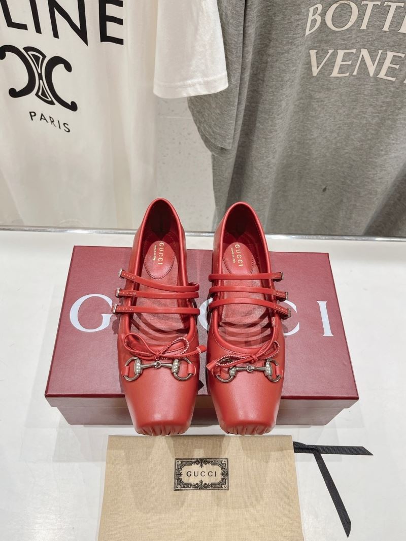 Gucci Flat Shoes